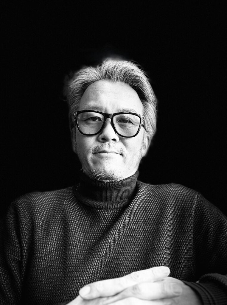 山本英治
